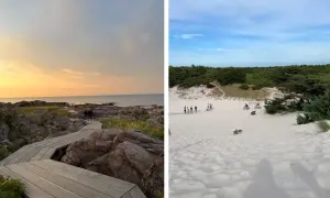 Ein malerischer Urlaub auf Bornholm: Holzstege führen über felsige Küsten und weite Sanddünen, ideal für Radtouren und Spaziergänge.