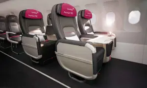 Komfortable Sitze im Airbus A320 Innenraum der Eurowings Premium BIZ.