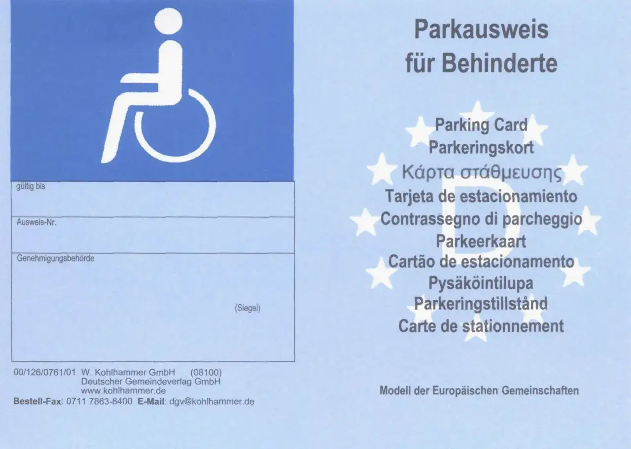Parkausweis für Behinderte mit Rollstuhlsymbol. Ermöglicht das Parken mit Behindertenausweis.